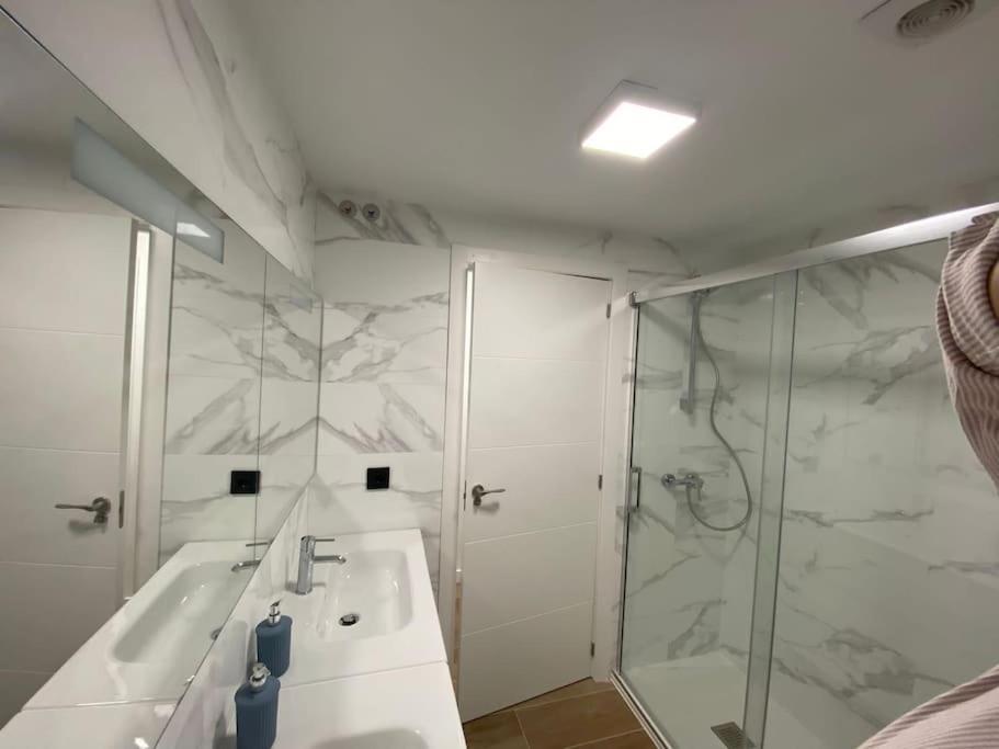 Vivienda Alameda De Santiago Apartment Santiago de Compostela Bagian luar foto